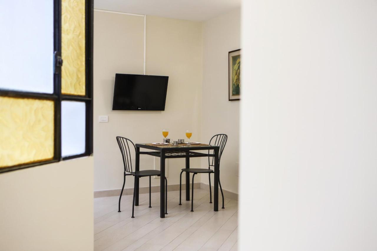Apartment Liberty In Palazzo Diaz By Wonderful Italy *
